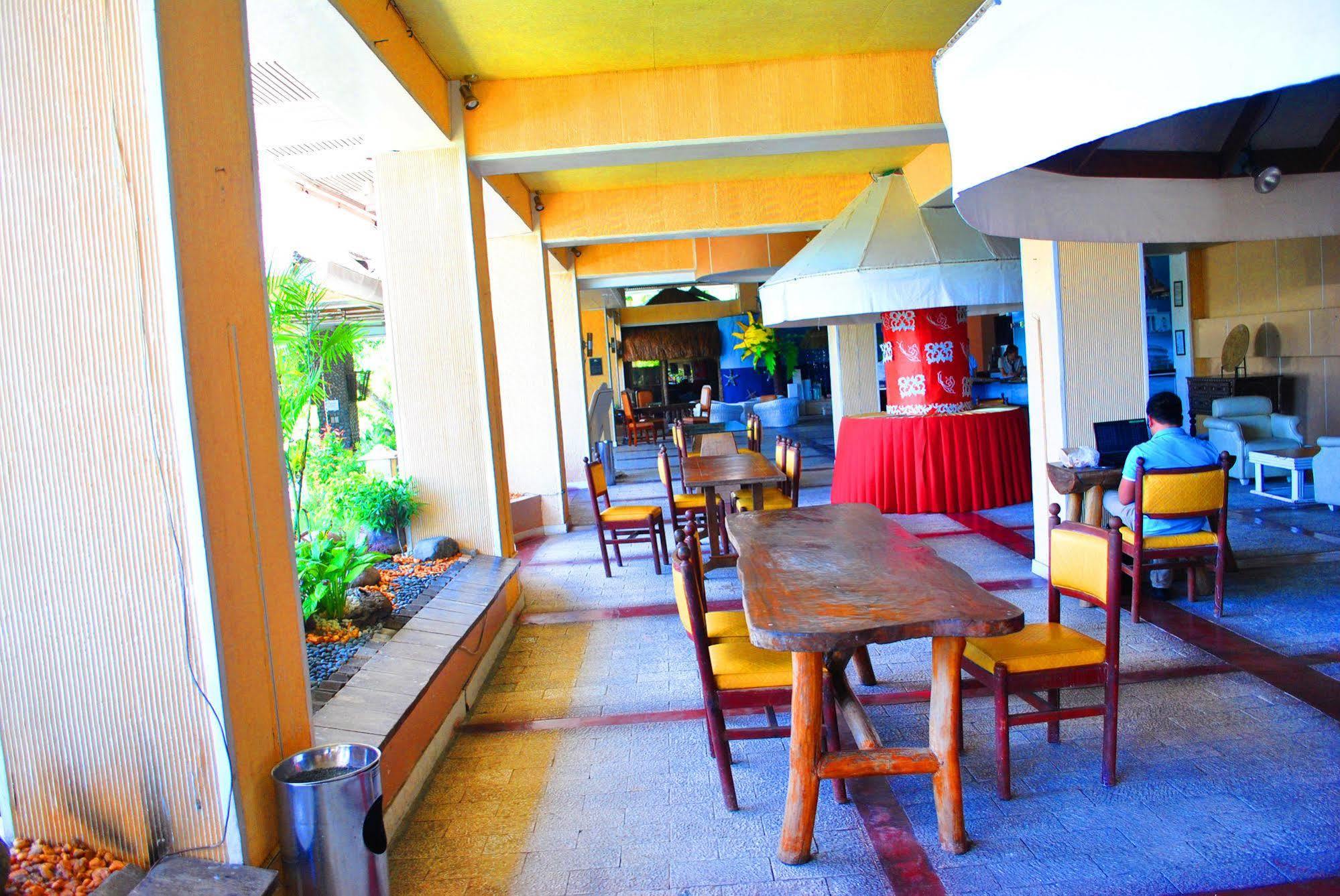 Leyte Park Resort Hotel Tacloban Exterior photo